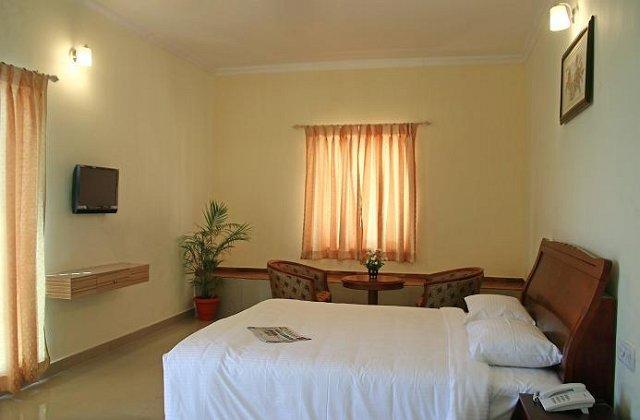 Kumararraja Palace Hotel Yelagiri Room photo