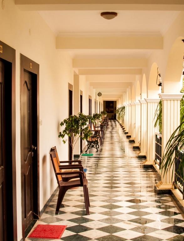 Kumararraja Palace Yelagiri Exterior photo