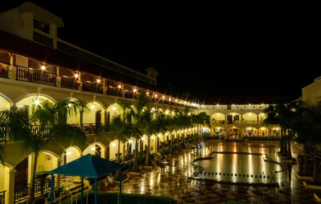 Kumararraja Palace Hotel Yelagiri Exterior photo