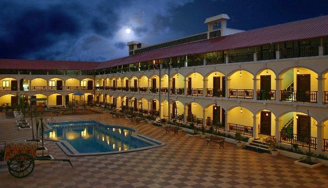 Kumararraja Palace Hotel Yelagiri Exterior photo