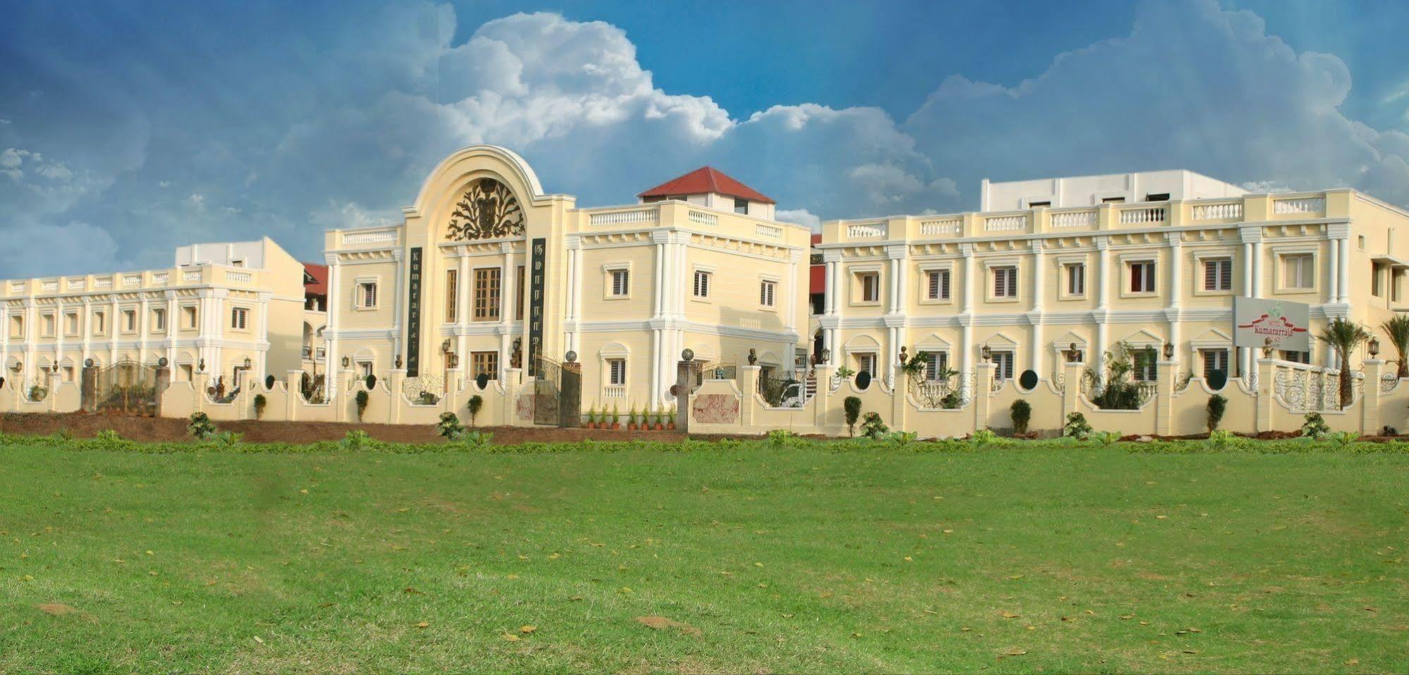 Kumararraja Palace Hotel Yelagiri Exterior photo